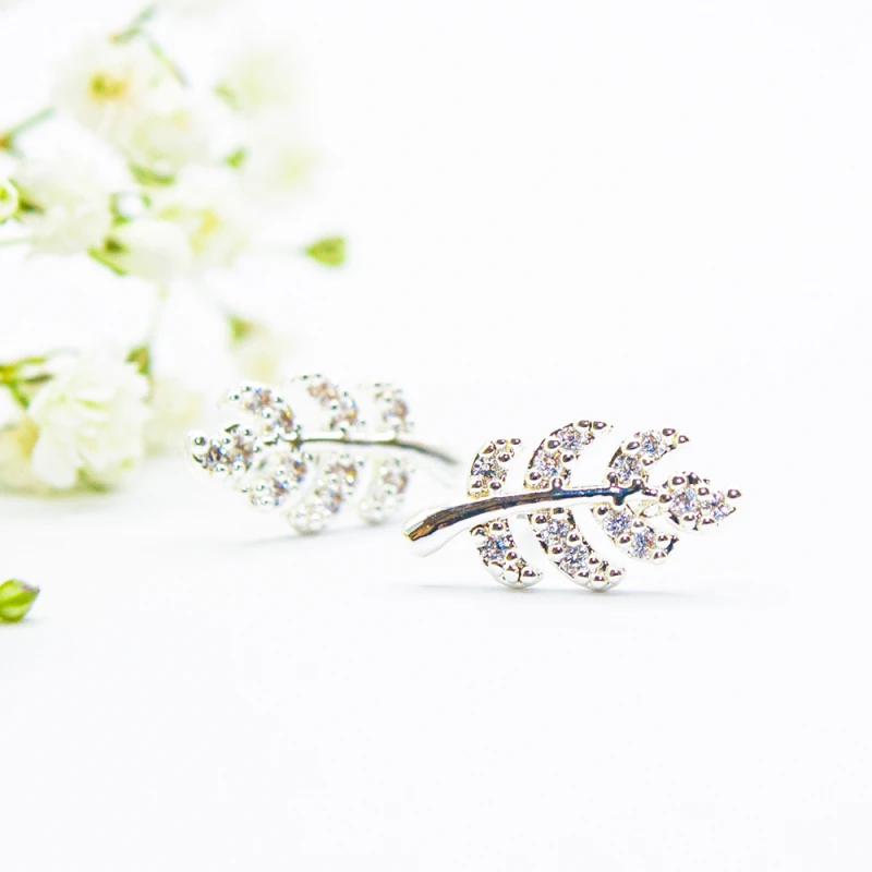 ΣΚΟΥΛΑΡΙΚΙΑ EAR SENSE CZ 226B (SILVER CZ TINY LEAF POST EARRING)
